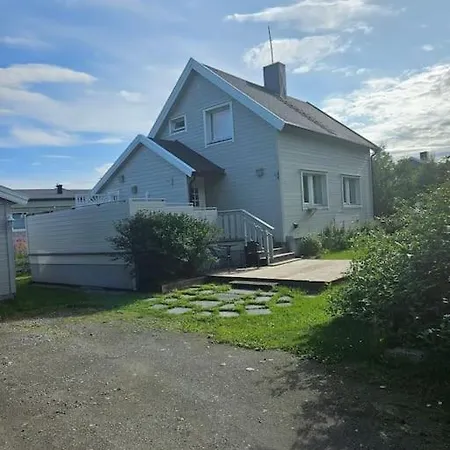 House Near Reisa National Park, Aurora And The Midnight Sun 度假居 *